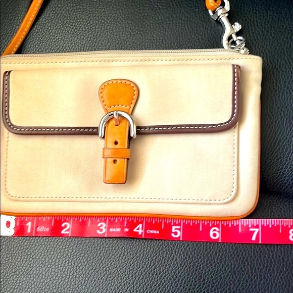 Coach Cream and Orange Wristlet Clutch - Picture 5 of 9